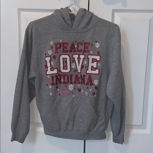 Grey sweatshirt